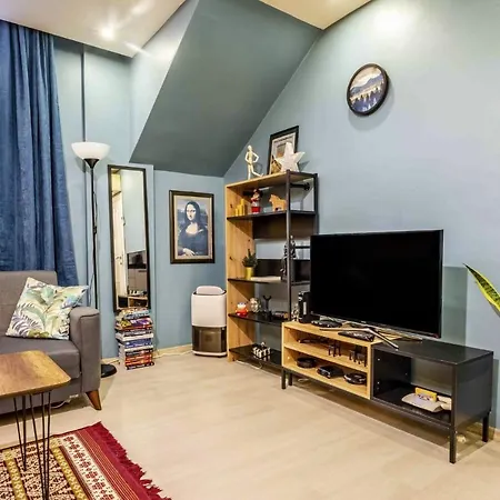 Colorful And Central Flat In Bakirkoy